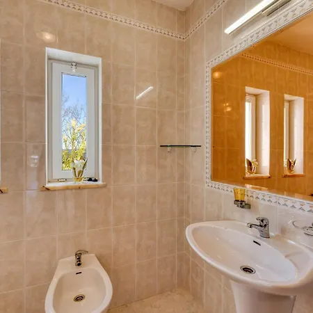 Casa Tambeim * Montinhos da Luz