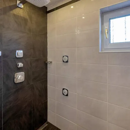 וילה Casa Tambeim