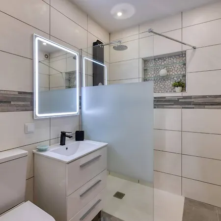 וילה Casa Tambeim Montinhos da Luz