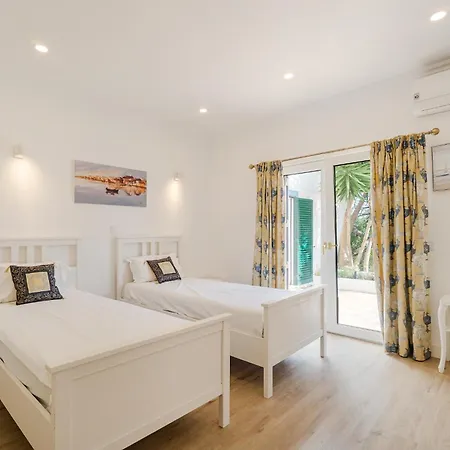 Casa Tambeim Montinhos da Luz